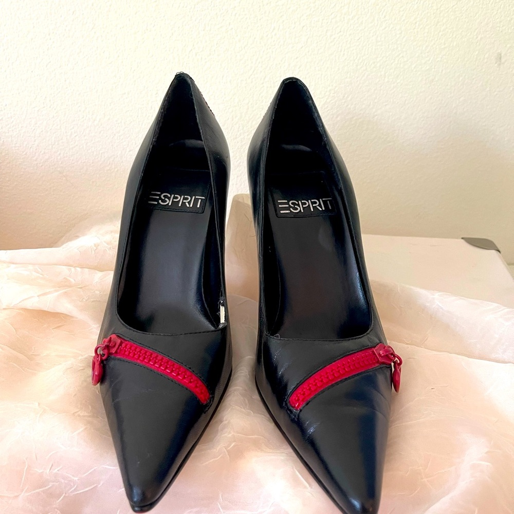 Esprit heart detailed heels